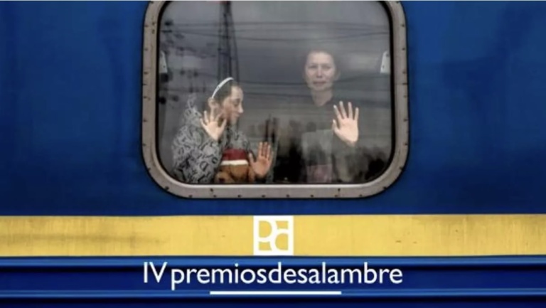 Emilio Morenatti y Asaari Bibang, galardonados con los IV Premios Desalambre